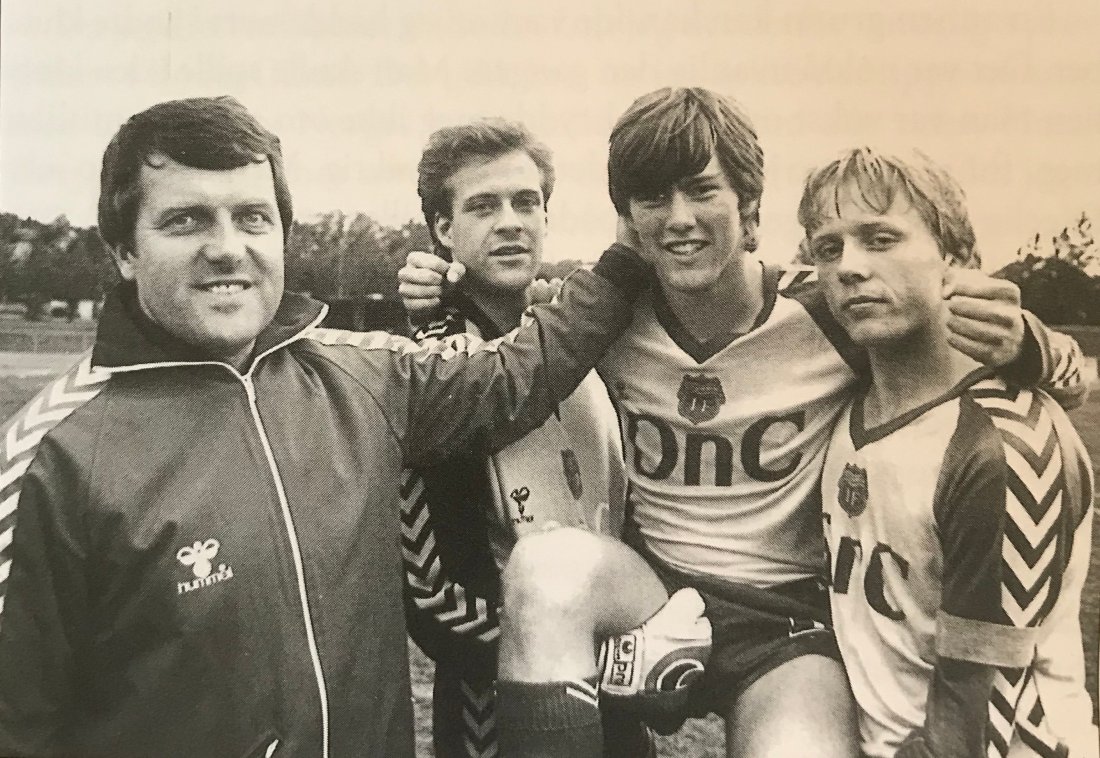 Fra høyre: Bjørn Martin Olsen, Rune Steinlein og Knut Elsebutangen. Alle unge spillere for Strømmens A-lag på 80-tallet