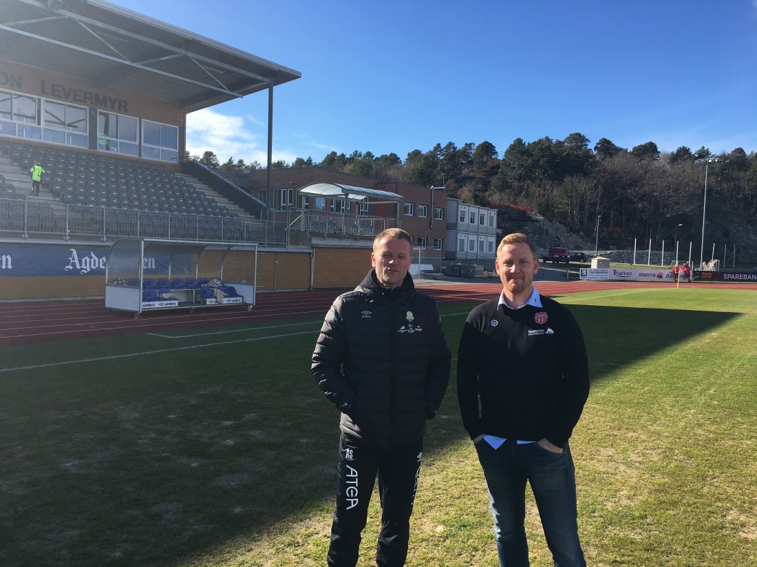 Trener Olsen hadde størst grunn til å glise etter kampen.