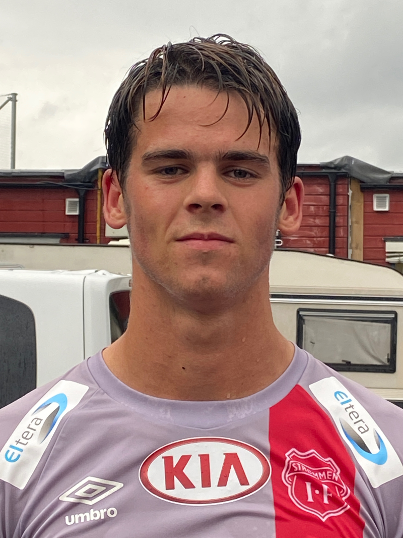 Lasse Nordås (18) scoret med hodet. Bildet er fra etter kampen og ikke fra campingferien i 2019